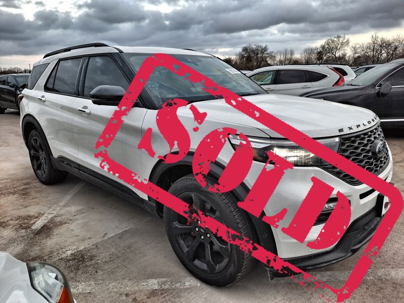 2020 ford explorer st 17