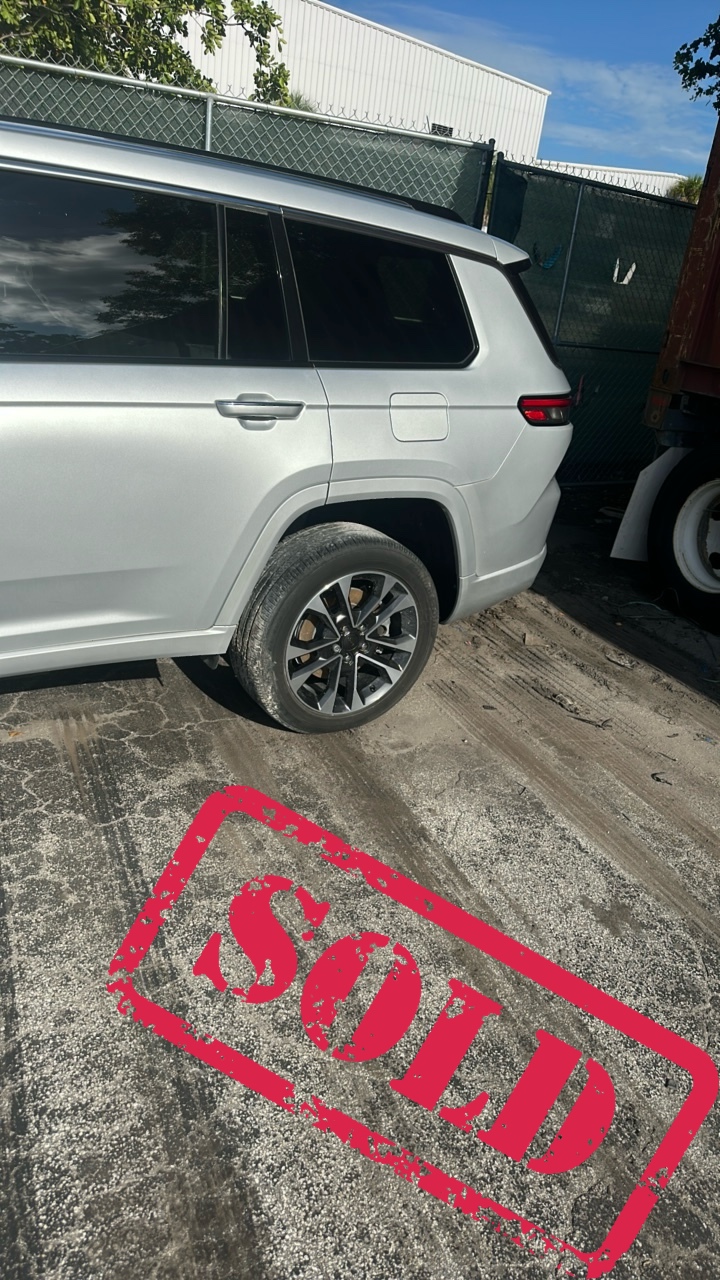 2021 jeep grand cherokee 10