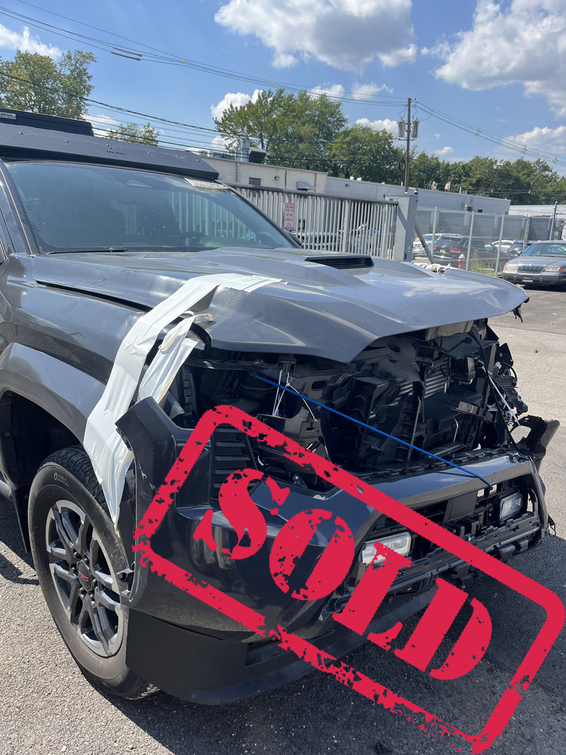2024 toyota tacoma zabrac czesci 12